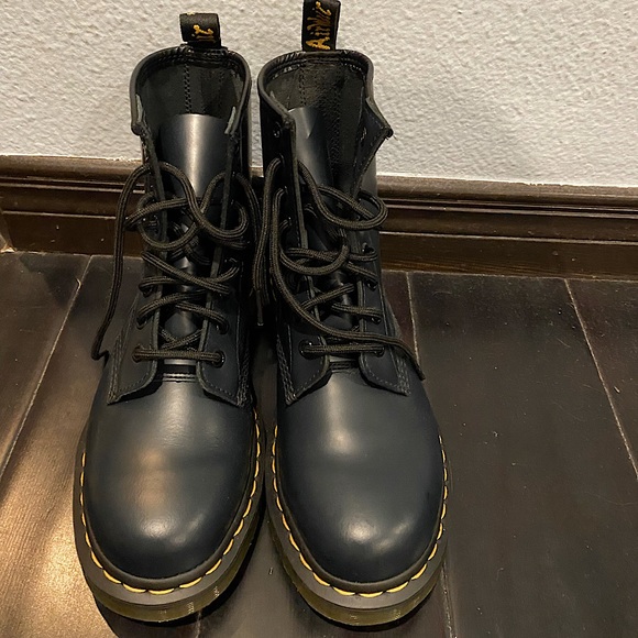 Dr.Martens, black, size 5 - Picture 3 of 4